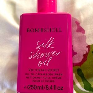 VS Bombshell silk shower oil